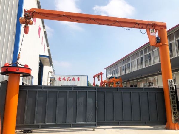 懸臂吊在使用過程中有哪些安全注意事項(xiàng)